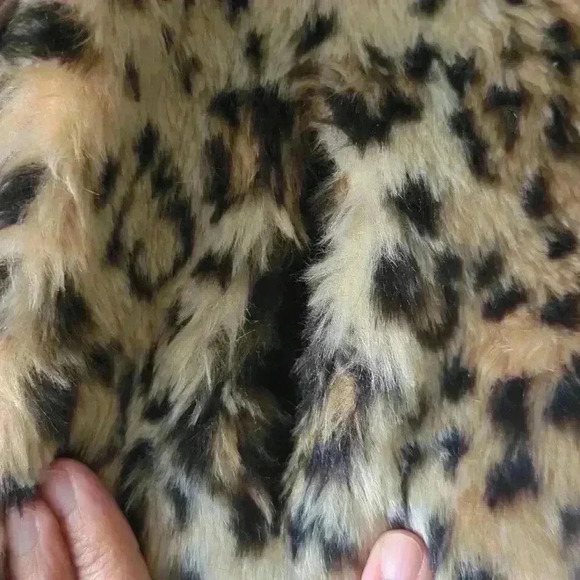 90s Cheetah Faux Fur Pull Through Scarf - Picture 3 of 3